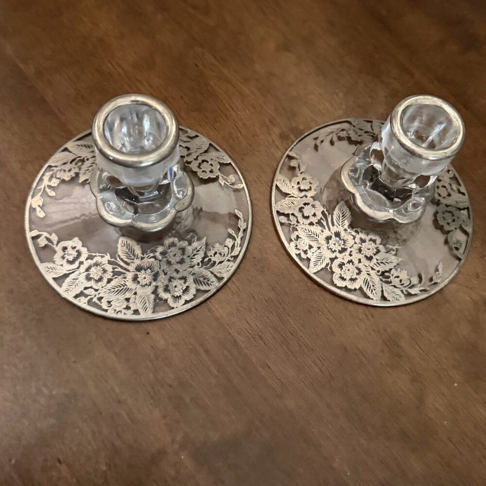 Beautiful set of vintage candlestick holders with silver design 4”